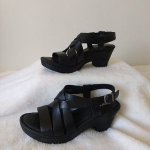 Born Carmo Platform Sandals Black size 7